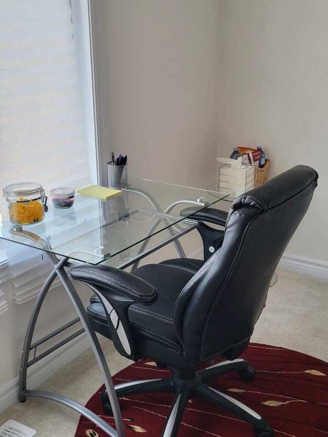 أوتاوا 5 Star Home الغرفة الصورة